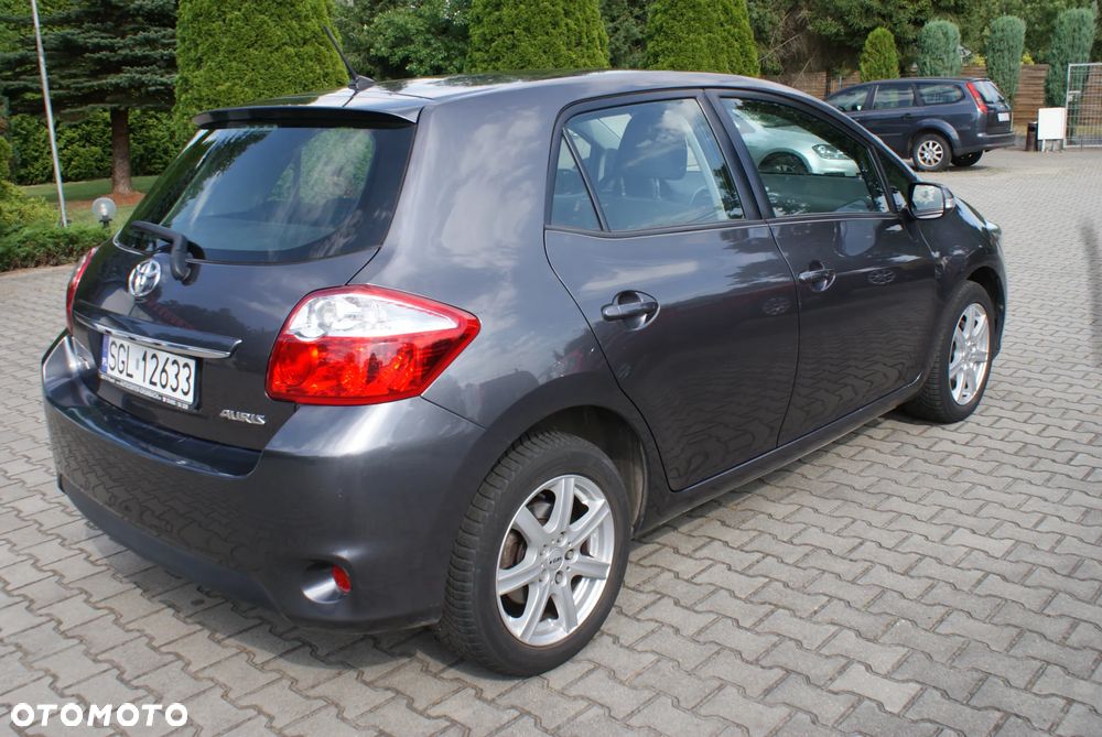 Toyota Auris - 12