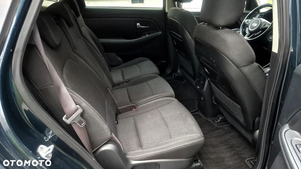 Kia Carens 1.6 GDI Dream Team Edition - 16