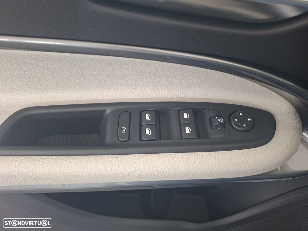 Fiat 600 1.2 Hybrid La Prima - 26