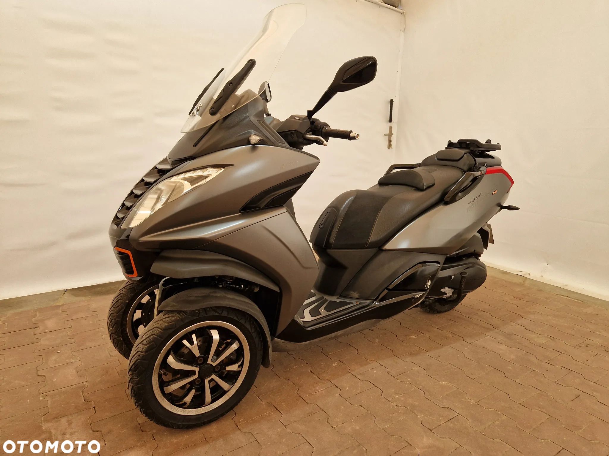 Peugeot Metropolis - 11