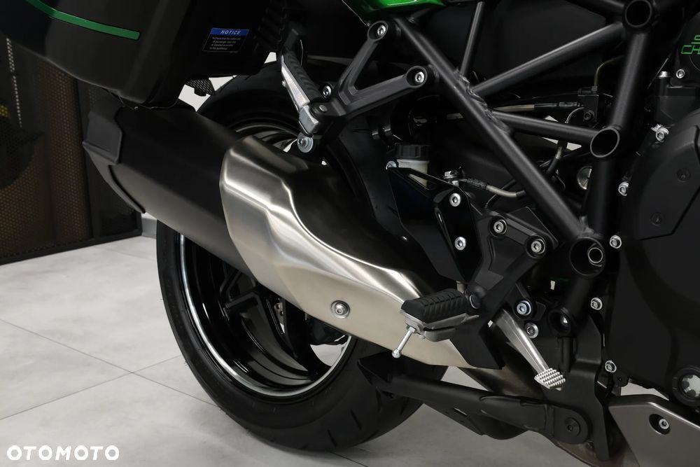 Kawasaki Ninja H2 SX - 37