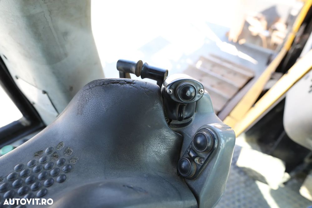 New Holland D180 cu scalificator - 16