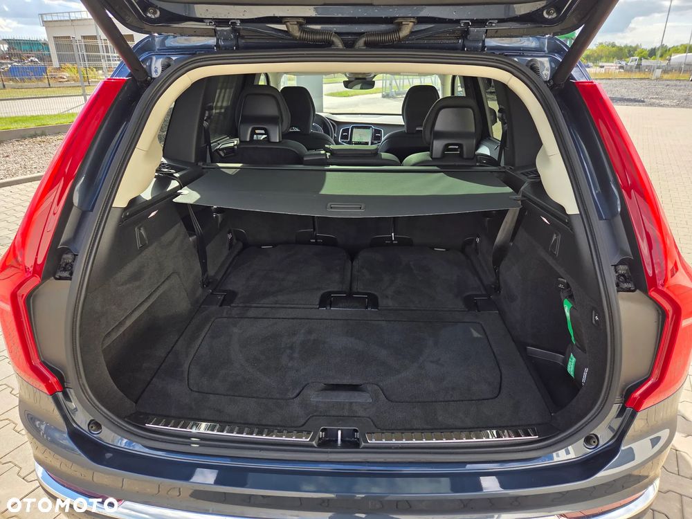 Volvo XC 90 B5 D AWD Plus Bright - 11