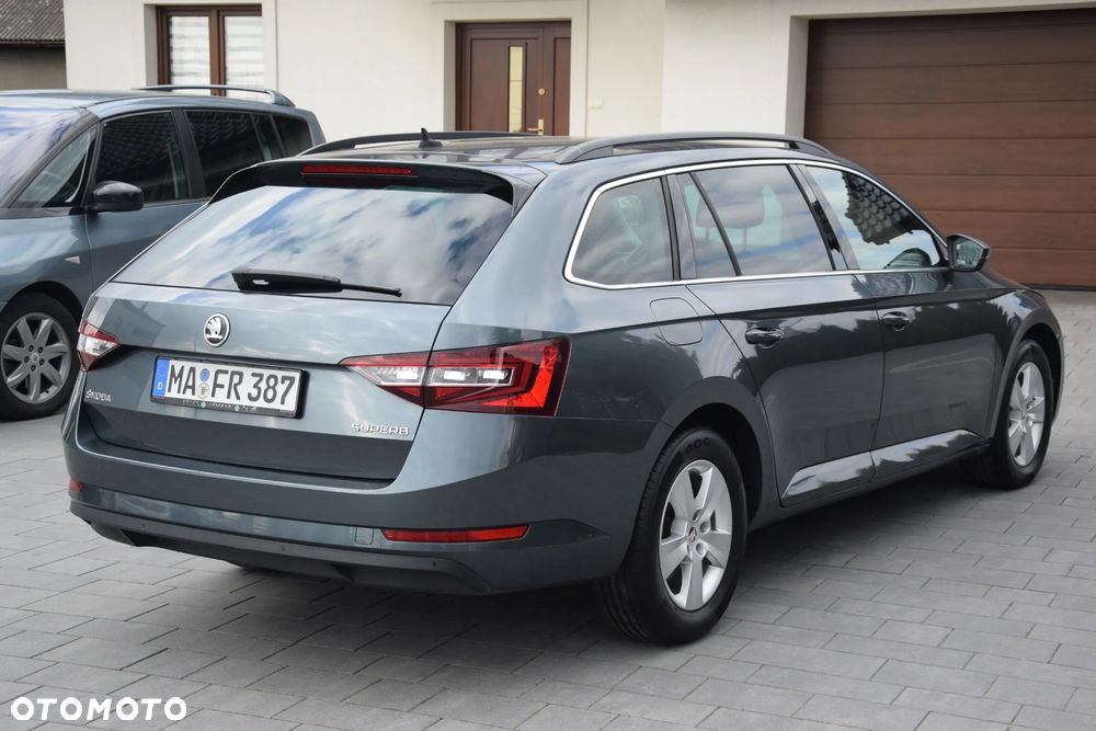 Skoda Superb 2.0 TDI Ambition - 5