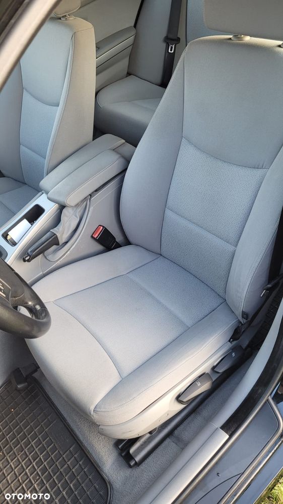 BMW Seria 3 318i - 7