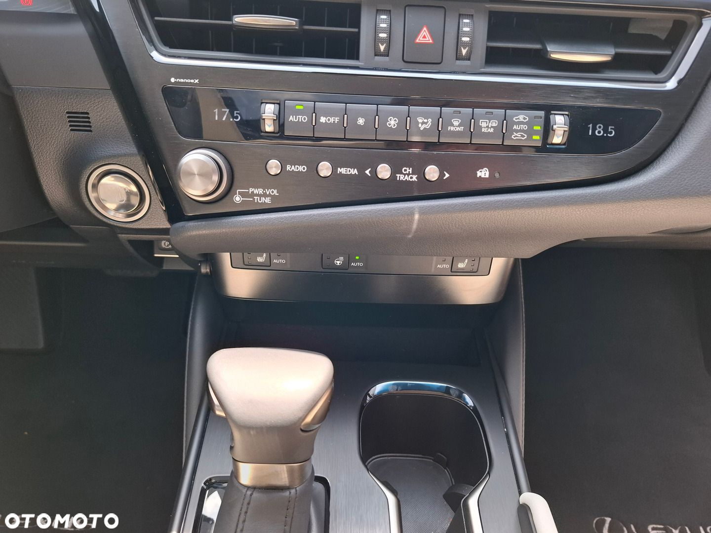 Lexus ES - 33