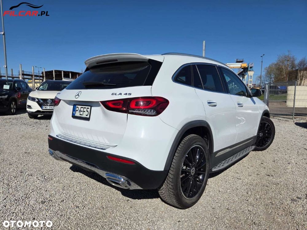 Mercedes-Benz GLA - 3