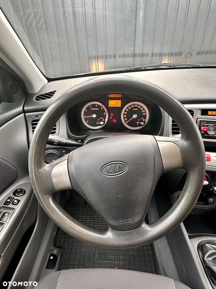 Kia Rio 1.5 CRDi EX - 16