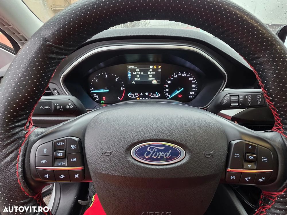 Ford Focus - 8
