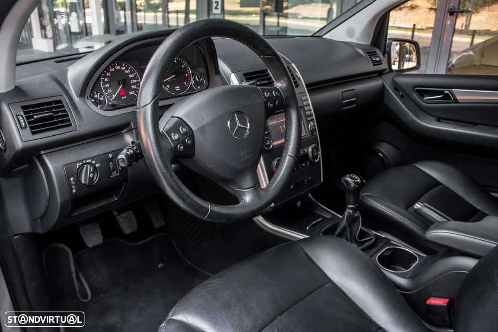 Mercedes-Benz A 160 BlueEFFICIENCY Avantgarde - 23