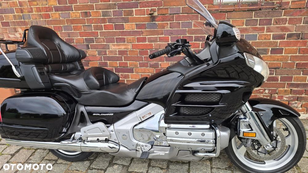 Honda GL - 24