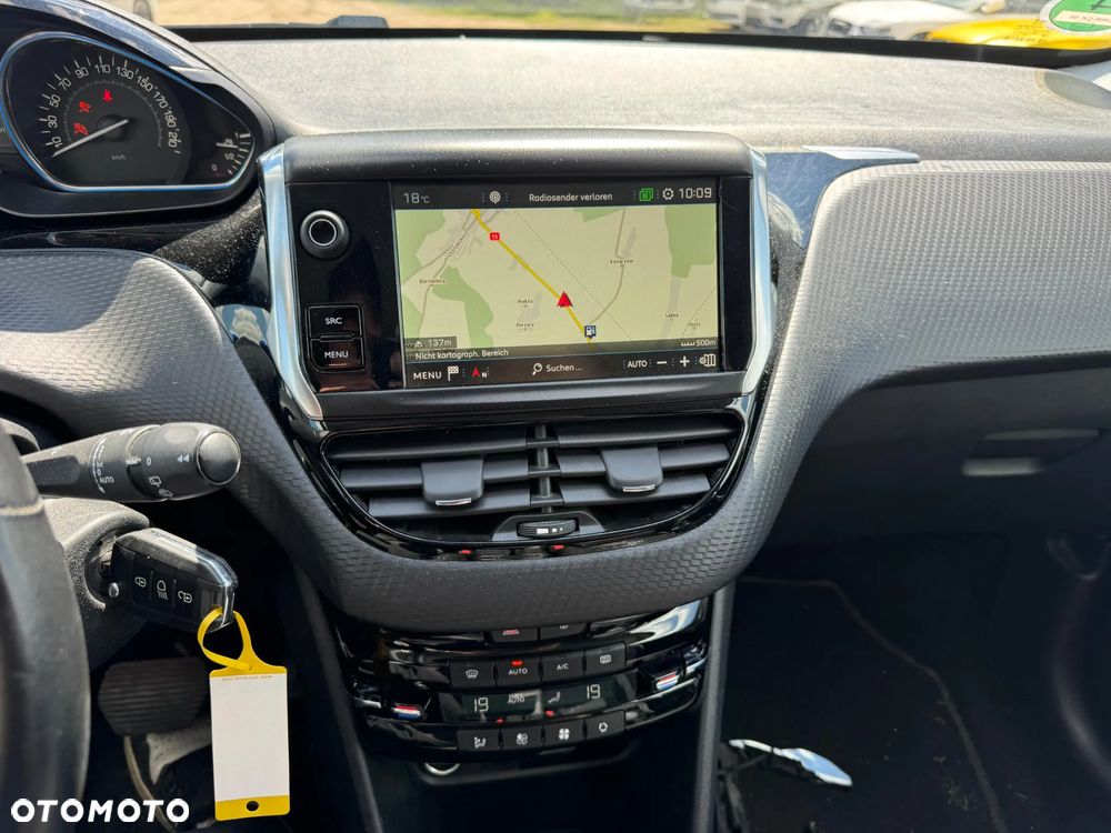 Peugeot 2008 PureTech 130 Stop&Start EAT6 Allure - 13