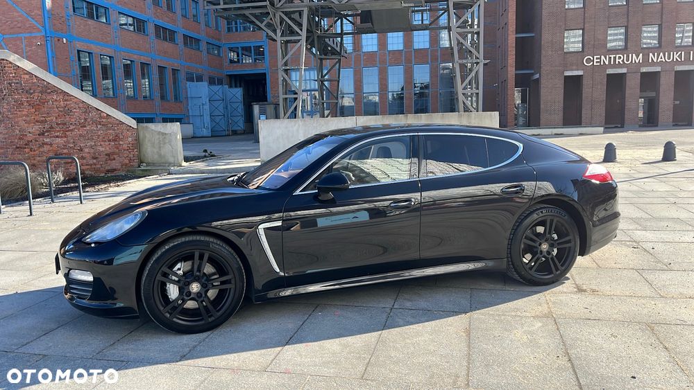 Porsche Panamera 4S PDK - 3