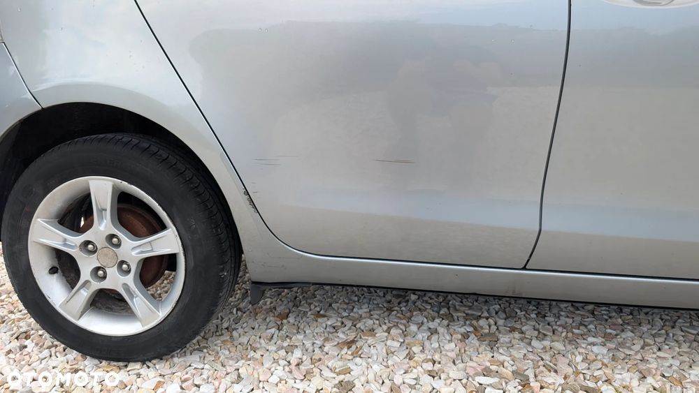 Toyota Yaris - 11