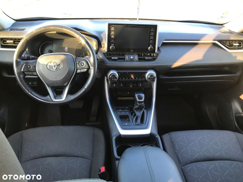 Toyota RAV4 - 10