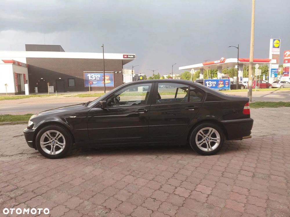 BMW Seria 3 318i Edition Sport - 8