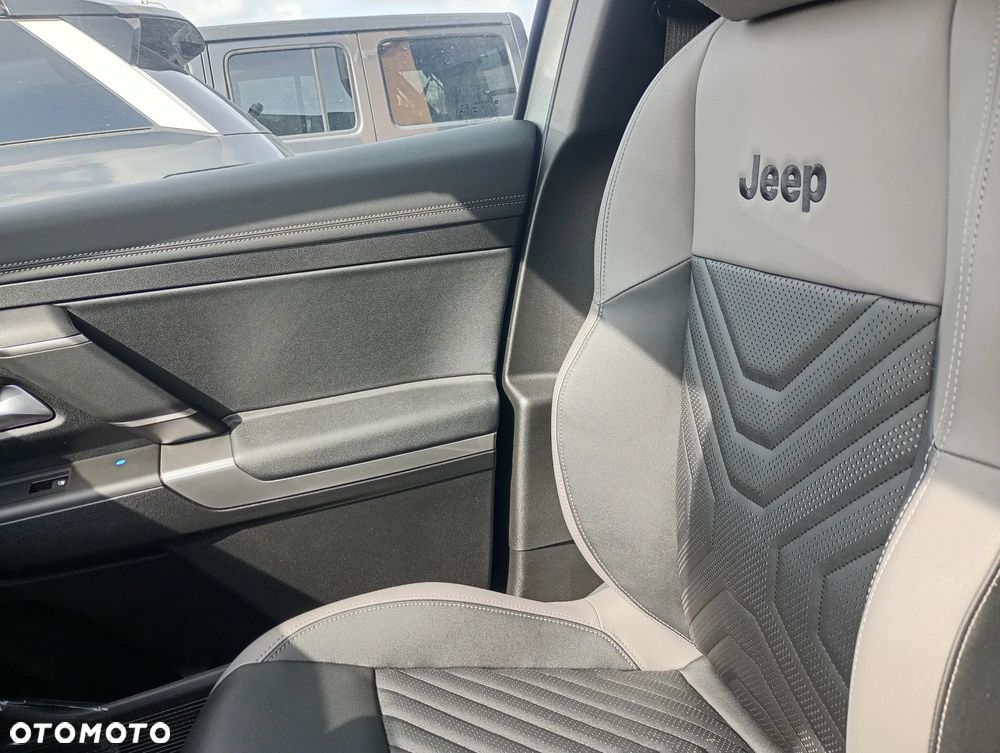 Jeep Compass 73.7kWh Standard Range First Edition FWD - 14