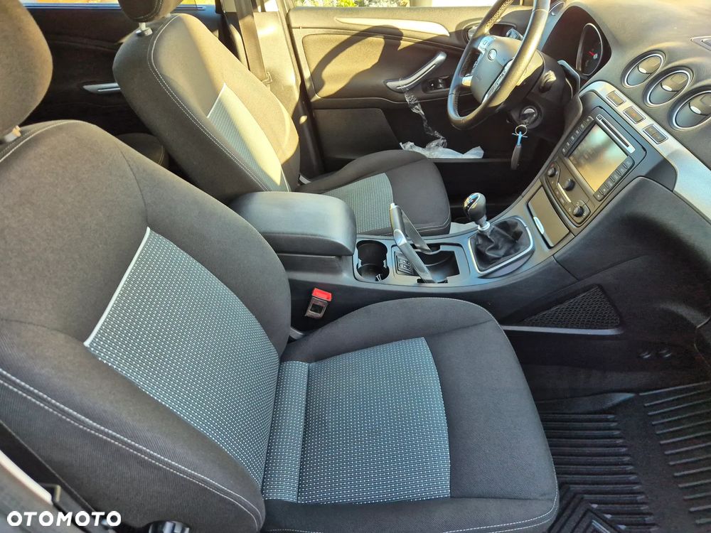 Ford Galaxy 2.0 TDCi DPF Ghia - 10