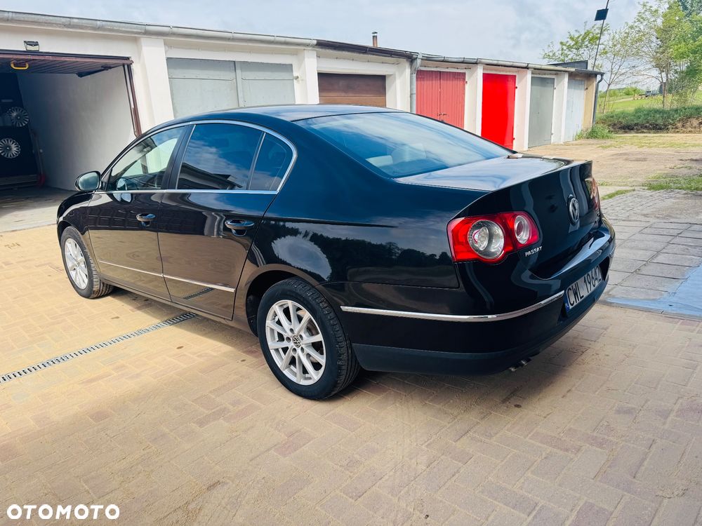 Volkswagen Passat 1.9 TDI Individual - 7