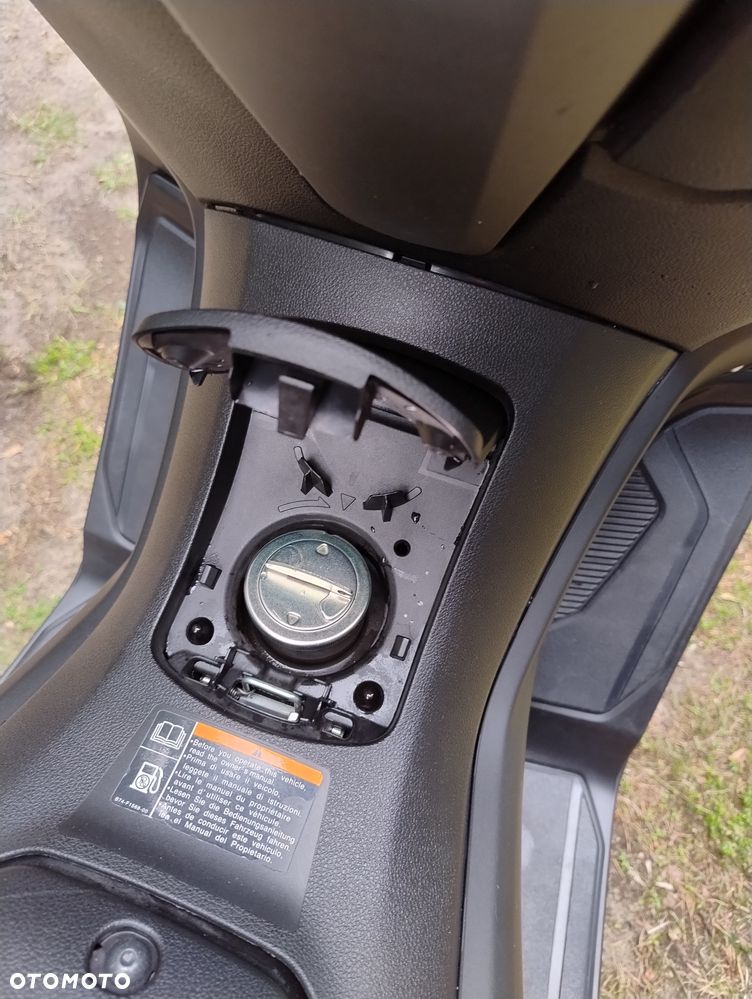 Yamaha NMAX - 12