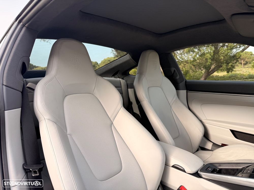 Porsche 911 (992) Turbo S PDK - 21