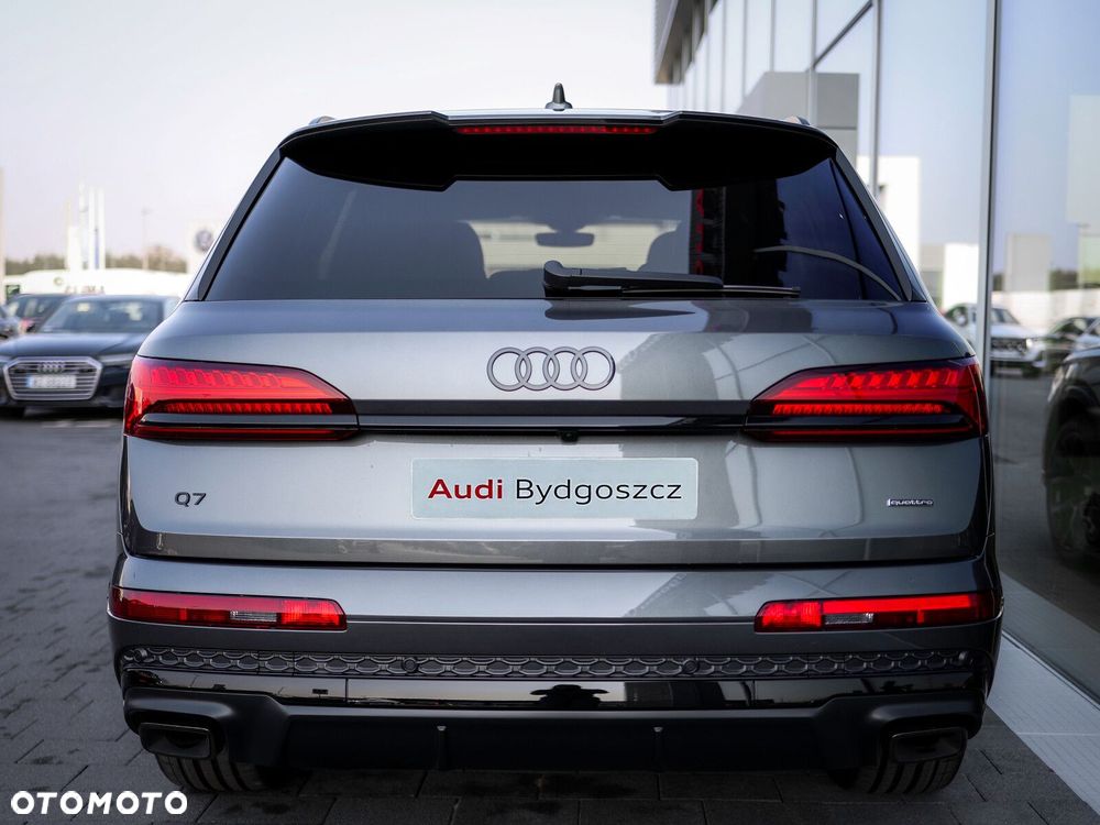 Audi Q7 - 12