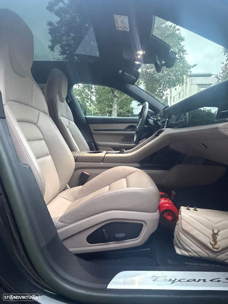 Porsche Taycan Sport Turismo 4S - 10