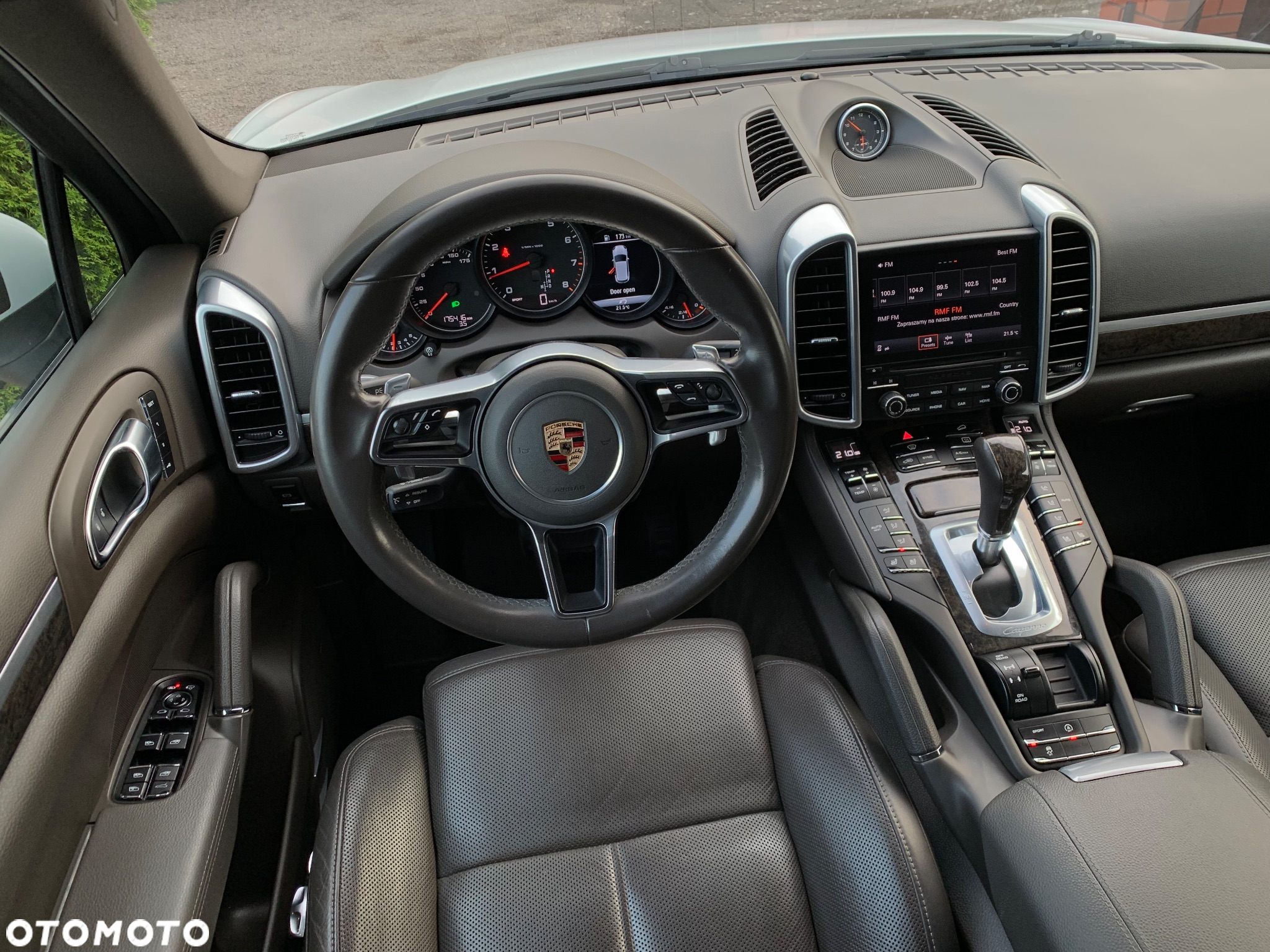 Porsche Cayenne Platinum Edition - 13
