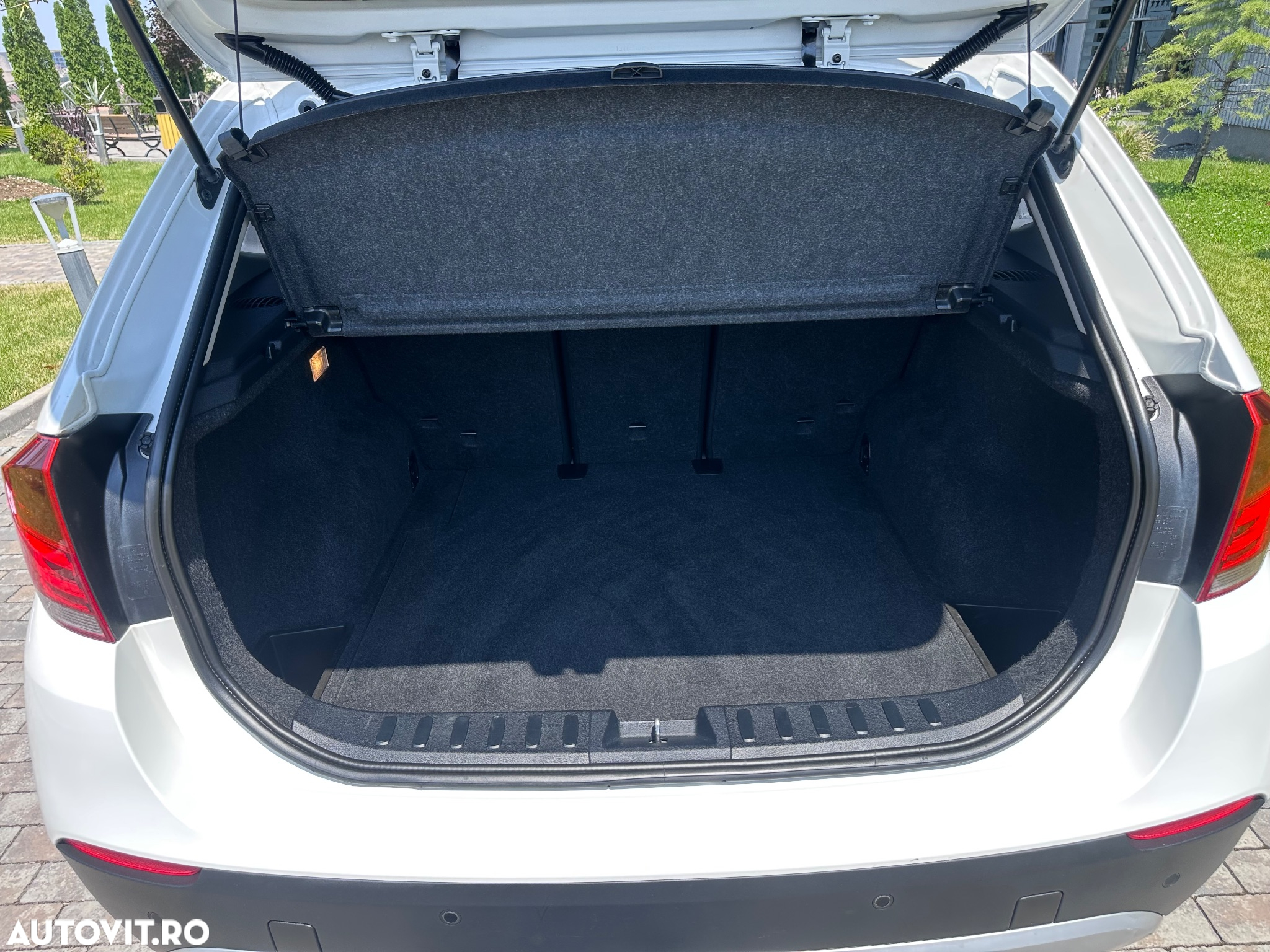 BMW X1 xDrive18d - 12