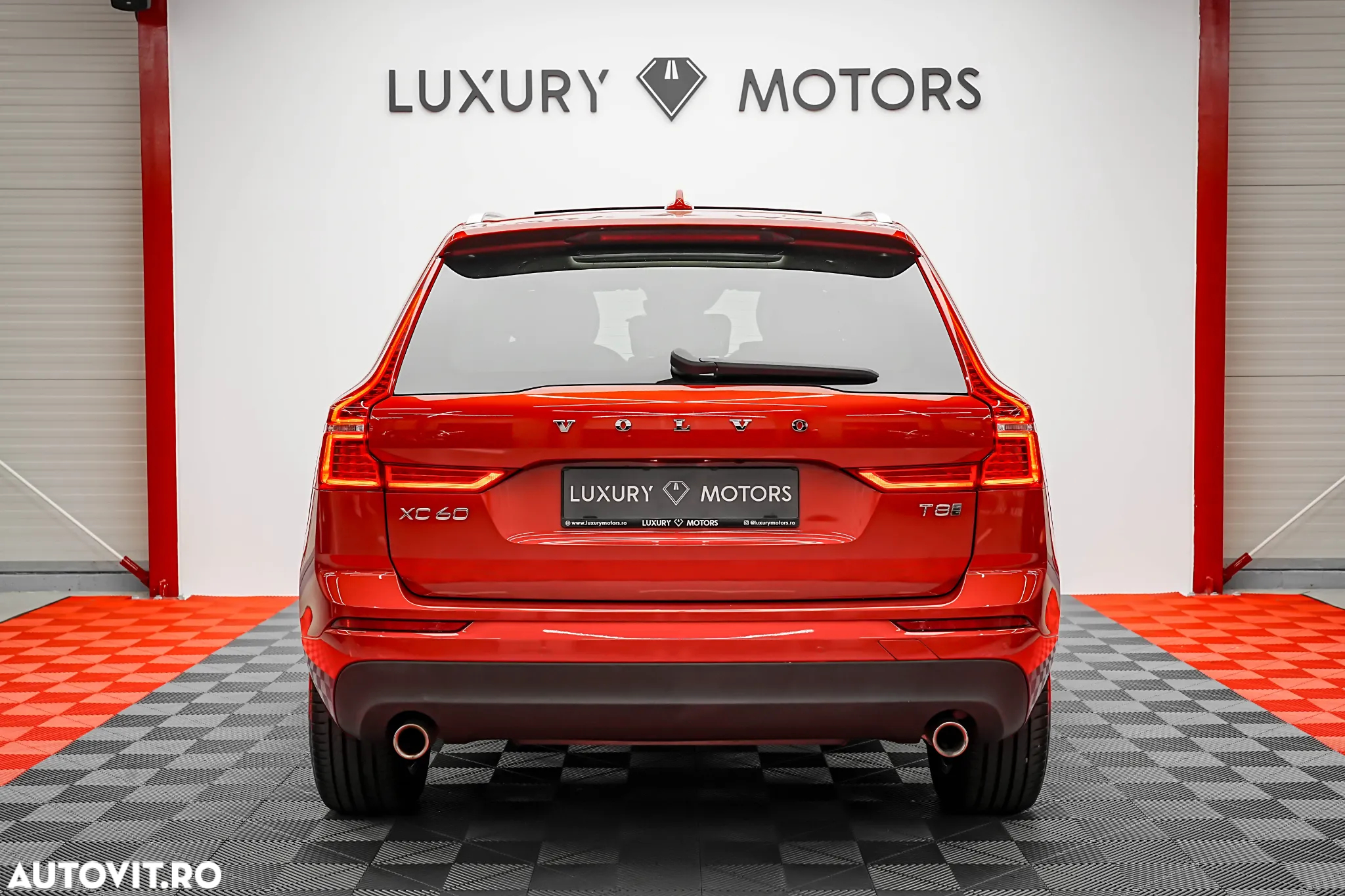 Volvo XC 60 T8 Twin Engine AWD Geartronic Momentum - 13