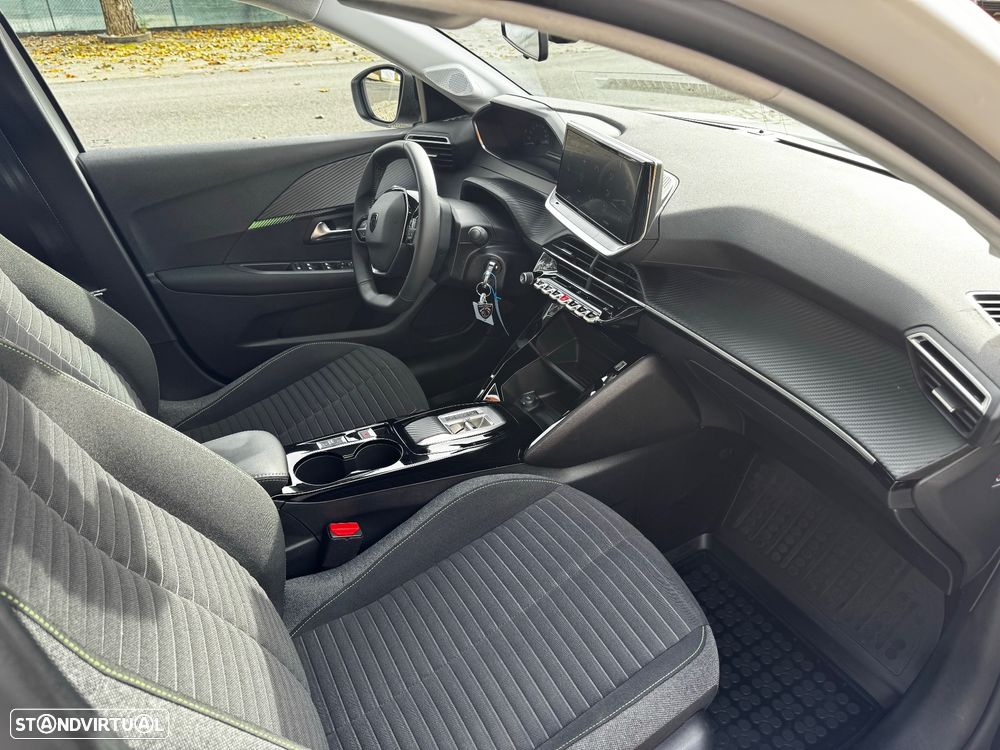 Peugeot e-208 Active - 12