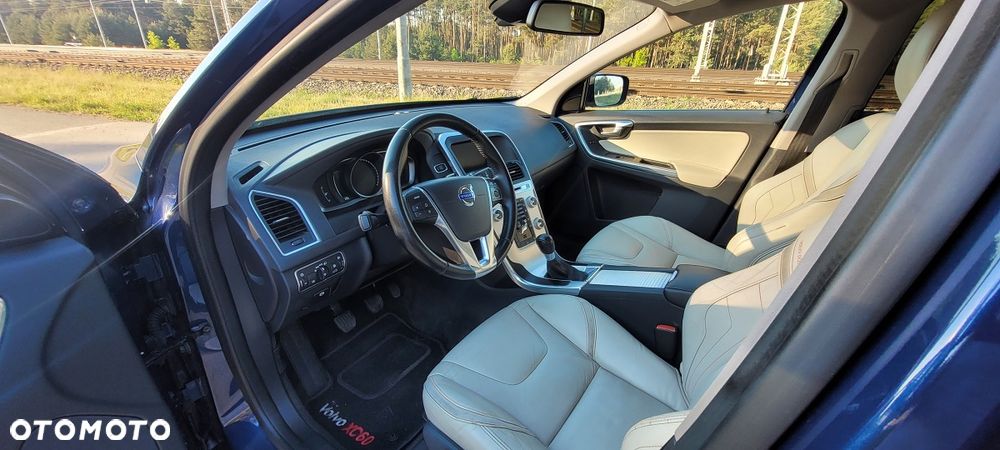 Volvo XC 60 D4 Base - 9