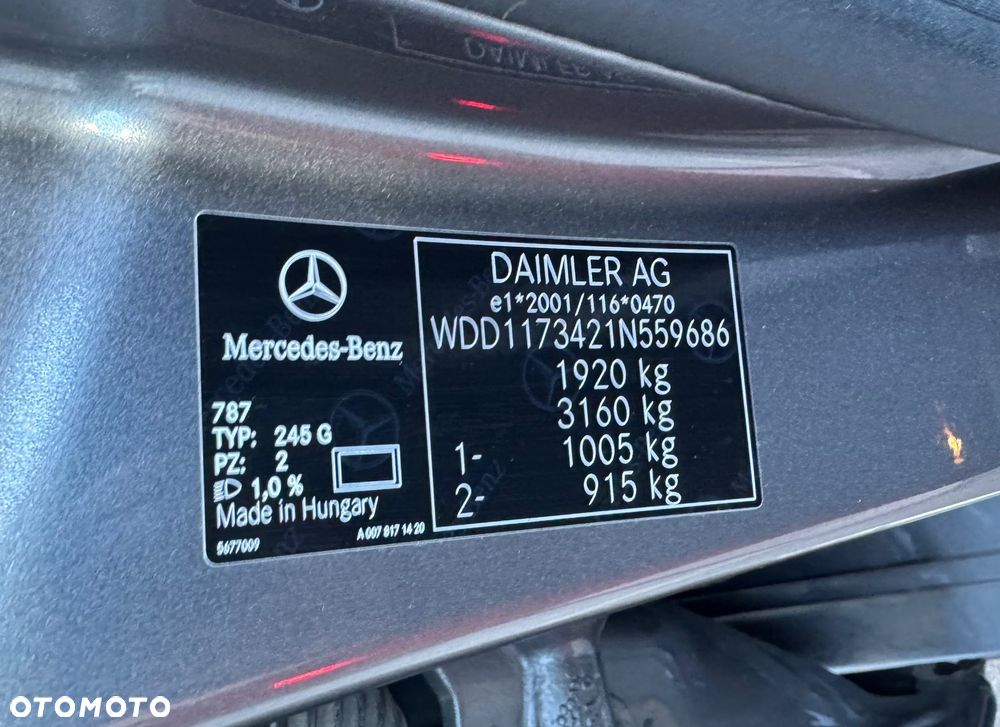 Mercedes-Benz CLA 180 7G-DCT UrbanStyle Edition - 21