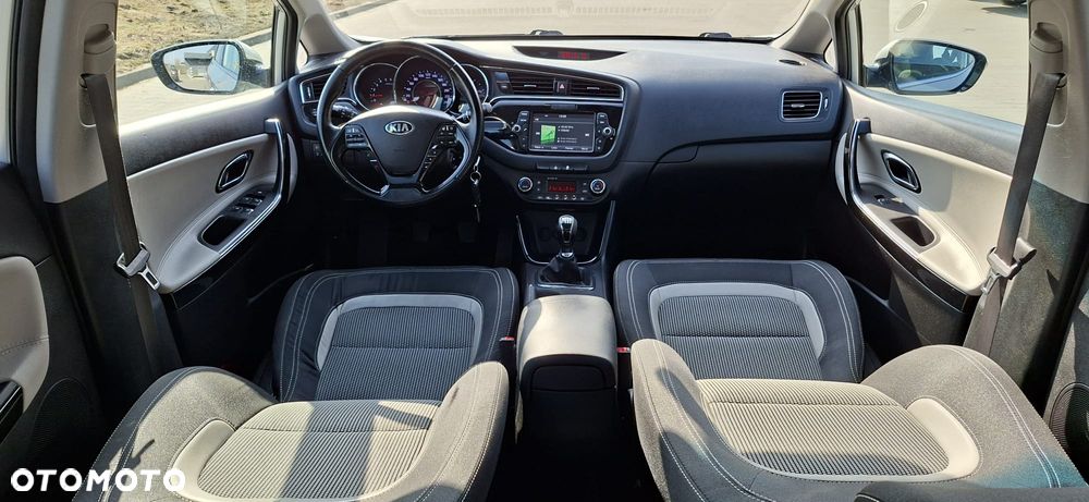 Kia Ceed 1.6 CRDi L - 11