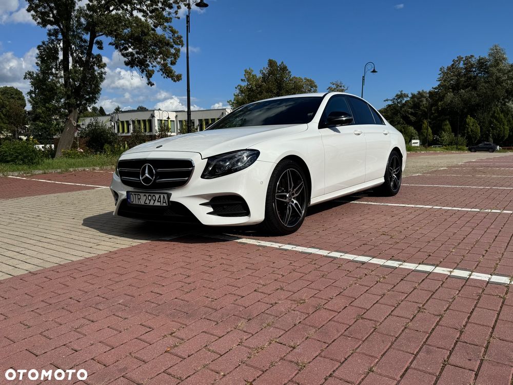 Mercedes-Benz Klasa E 220 d 4-Matic Business Edition 9G-TRONIC - 4
