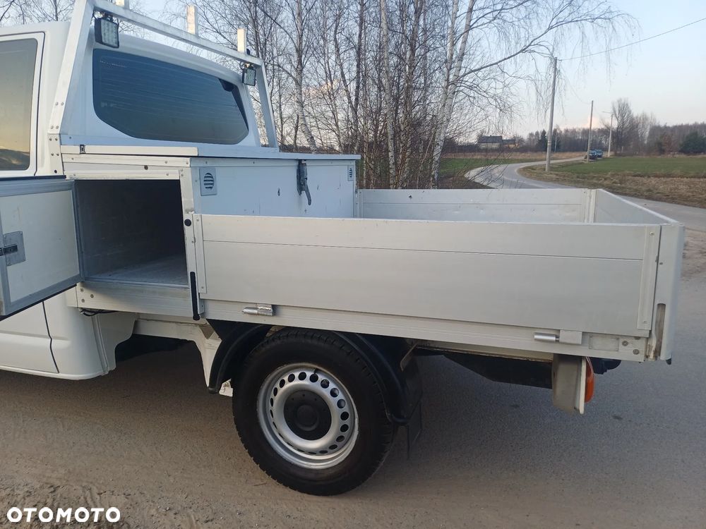 Volkswagen Transporter - 22