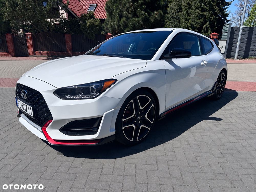 Hyundai Veloster - 2