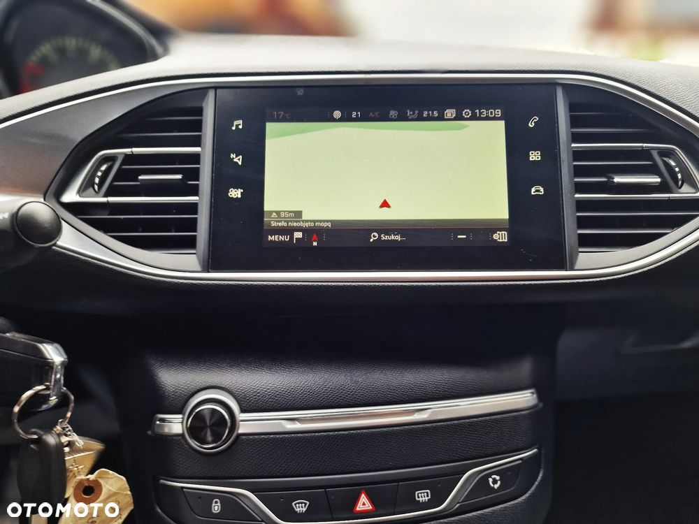 Peugeot 308 1.2 PureTech GPF Allure S&S - 30