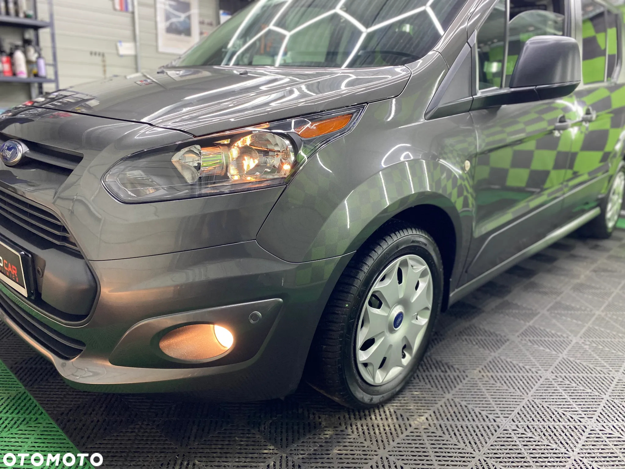Ford Tourneo Connect 1.5 EcoBlue Start-Stop Trend - 36