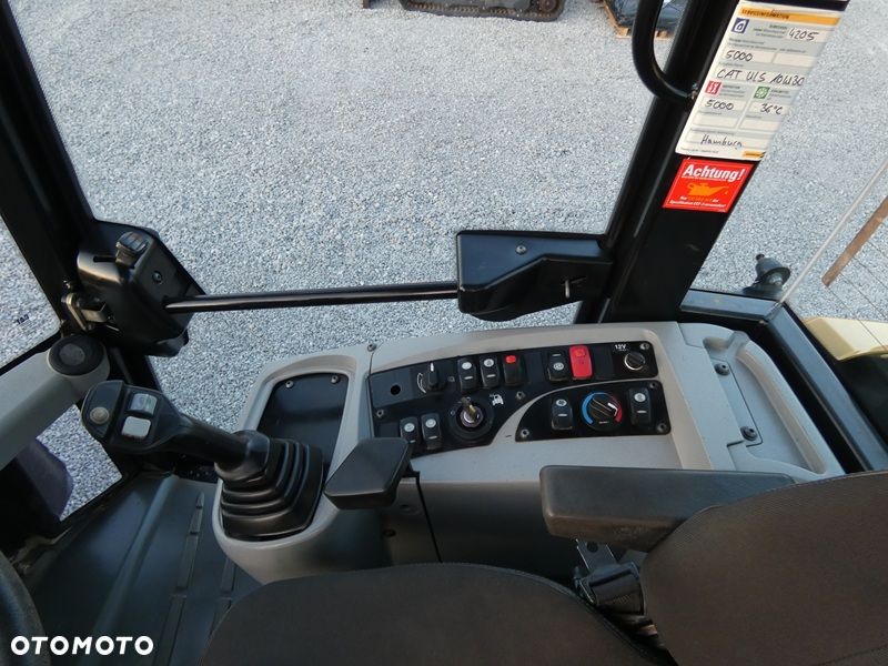 Caterpillar CAT 906H2 Z Niemiec / SZYBKA SKRZYNIA 35KM/H / Super Stan / - 11
