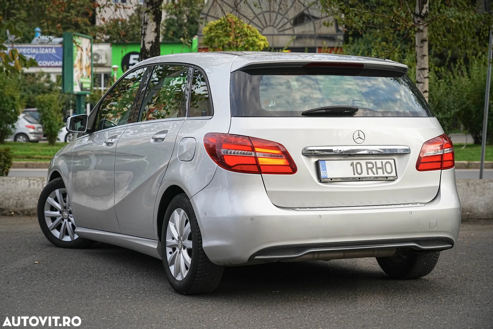 Mercedes-Benz B - 9