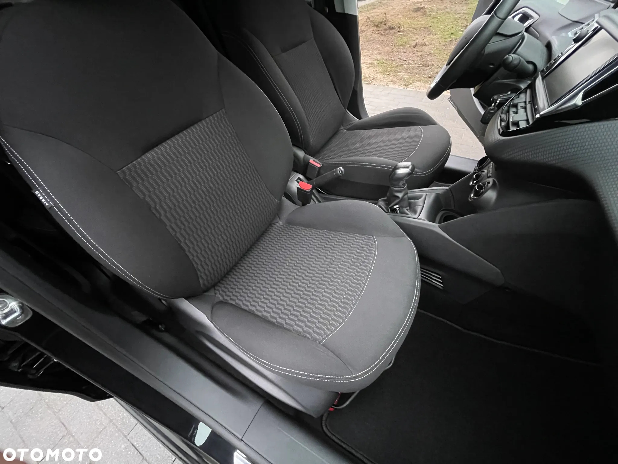 Peugeot 208 1.2 PureTech Active - 17