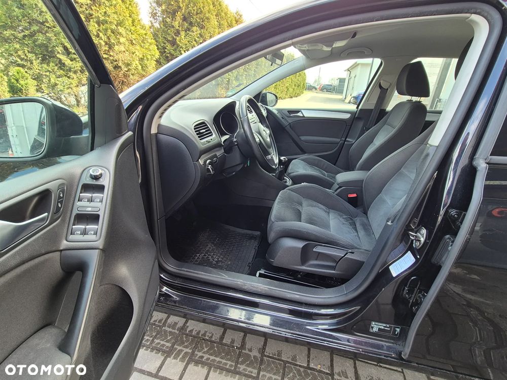 Volkswagen Golf 1.4 TSI BMT Comfortline - 24