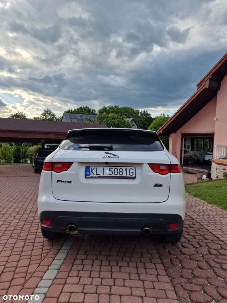 Jaguar F-Pace 30t AWD Prestige - 3