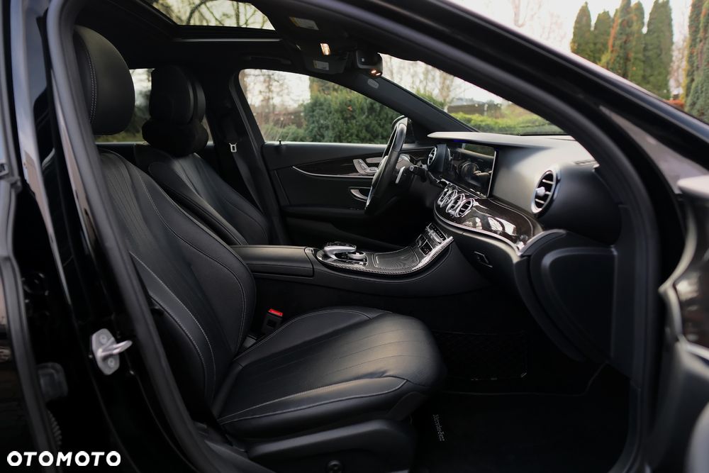 Mercedes-Benz Klasa E 300 9G-TRONIC - 25