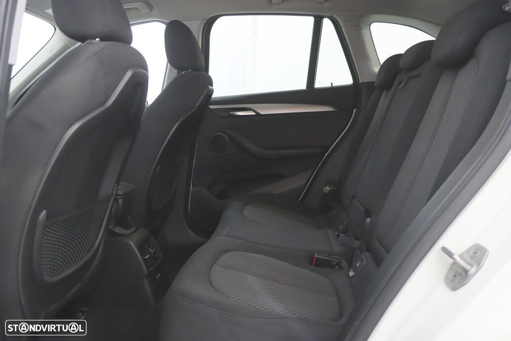 BMW X1 16 d sDrive Advantage Auto - 12