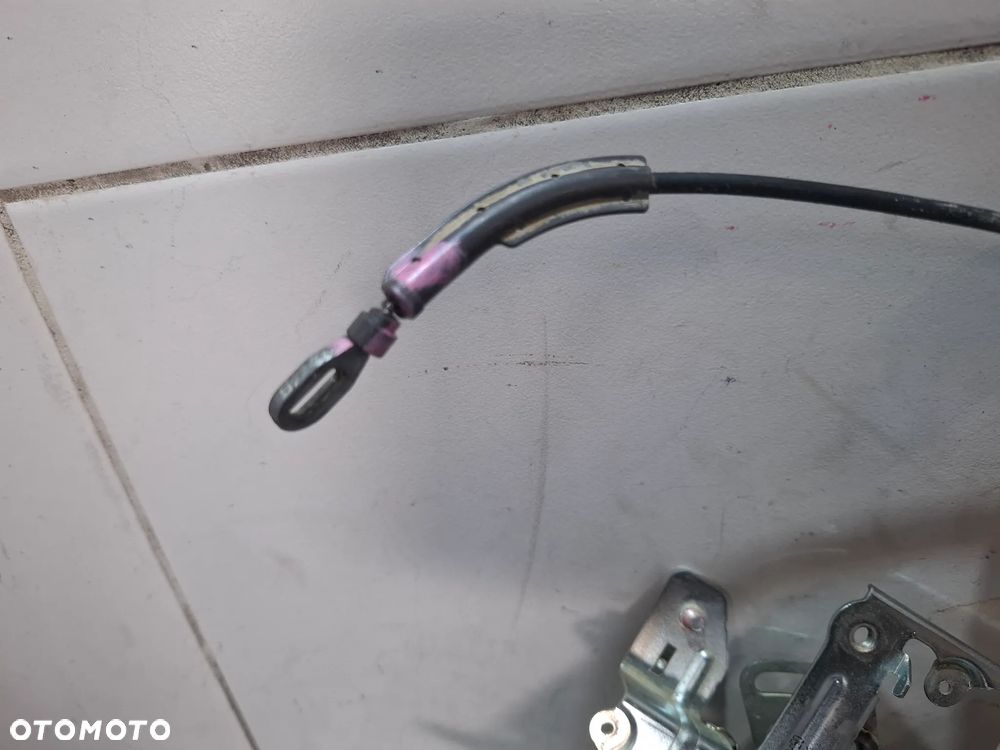 Zamek drzwi prawych przesuwnych uszkodzony jak na zdjęciu Renault Master III - 2