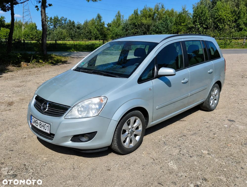 Opel Zafira 1.8 Family Plus - 1