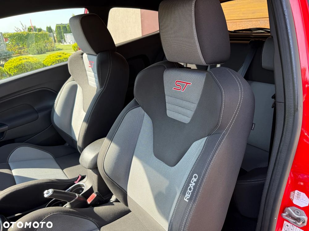 Ford Fiesta 1.6 EcoBoost ST - 10