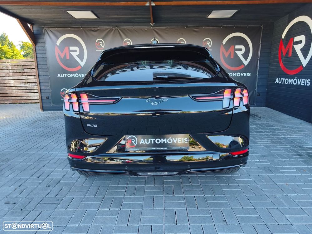 Ford Mustang Mach-E - 8